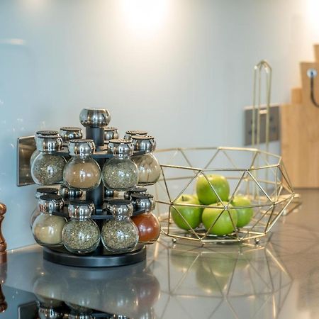 Luxurious Spacious 2Bed Suites Skyline River Views By Canary Wharf ลอนดอน ภายนอก รูปภาพ