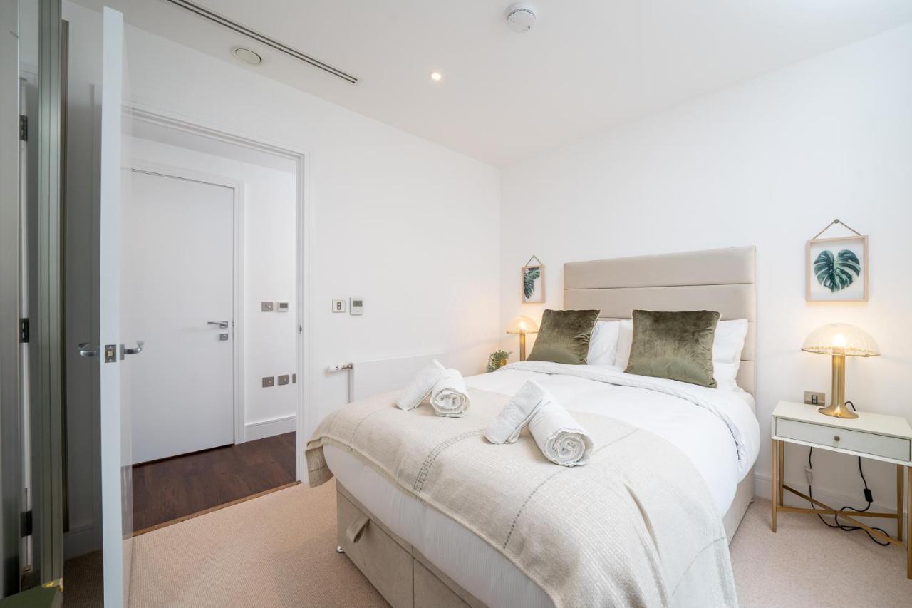 Luxurious Spacious 2Bed Suites Skyline River Views By Canary Wharf ลอนดอน ภายนอก รูปภาพ