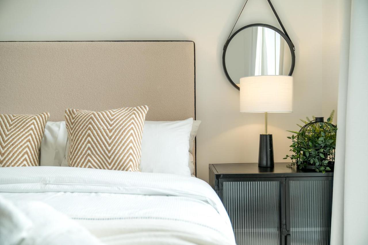 Luxurious Spacious 2Bed Suites Skyline River Views By Canary Wharf ลอนดอน ภายนอก รูปภาพ